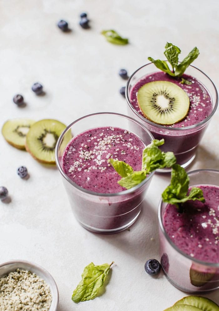Blueberry Kiwi Protein Smoothie - an awesome breakfast or post workout smoothie that uses hemp seeds instead of protein powder! | thealmondeater.com