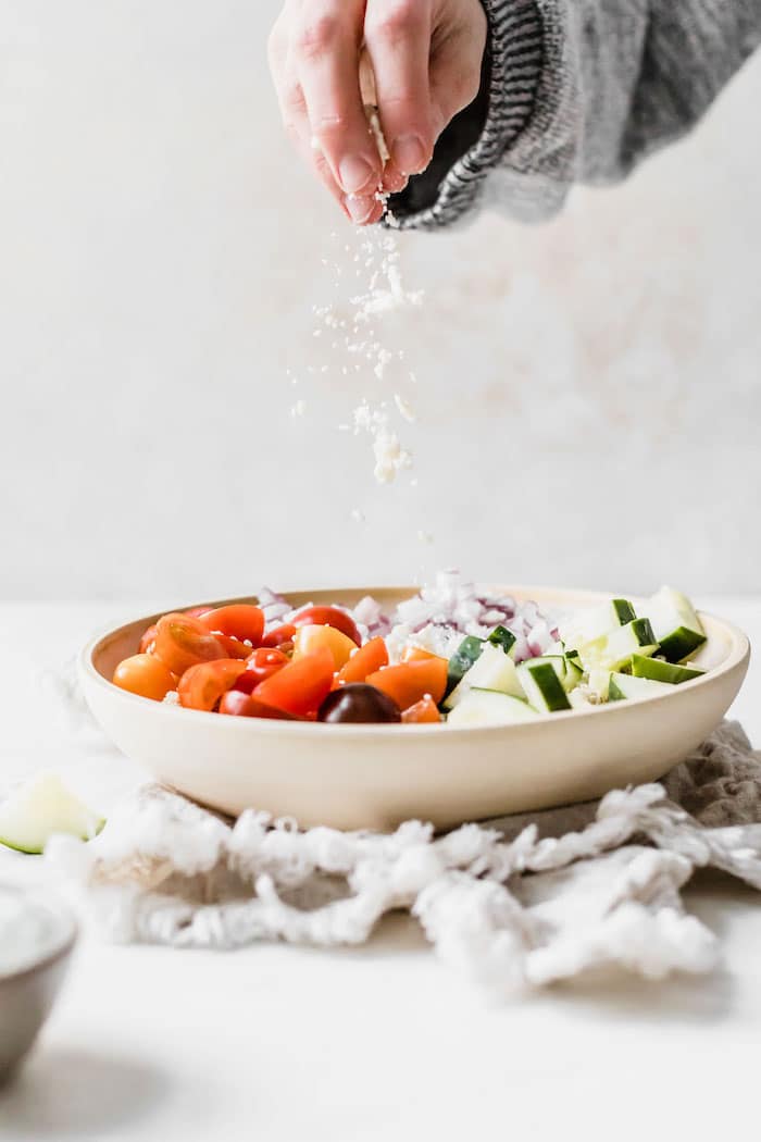 Mediterranean Quinoa Bowl | thealmondeater.com