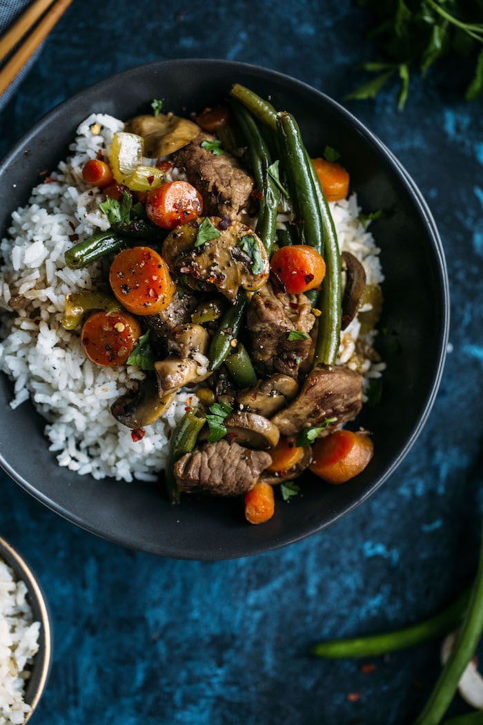 Beef Stir Fry made with rice, beef, soy sauce, and plenty of vegetables, aka a well balanced meal | thealmondeater.com