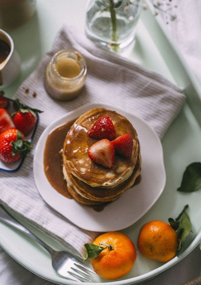 Tahini Pancakes made with healthy ingredients and topped with cinnamon, tahini AND maple syrup!