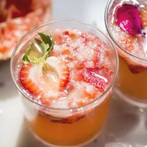Strawberry Ginger Paloma | thealmondeater.com