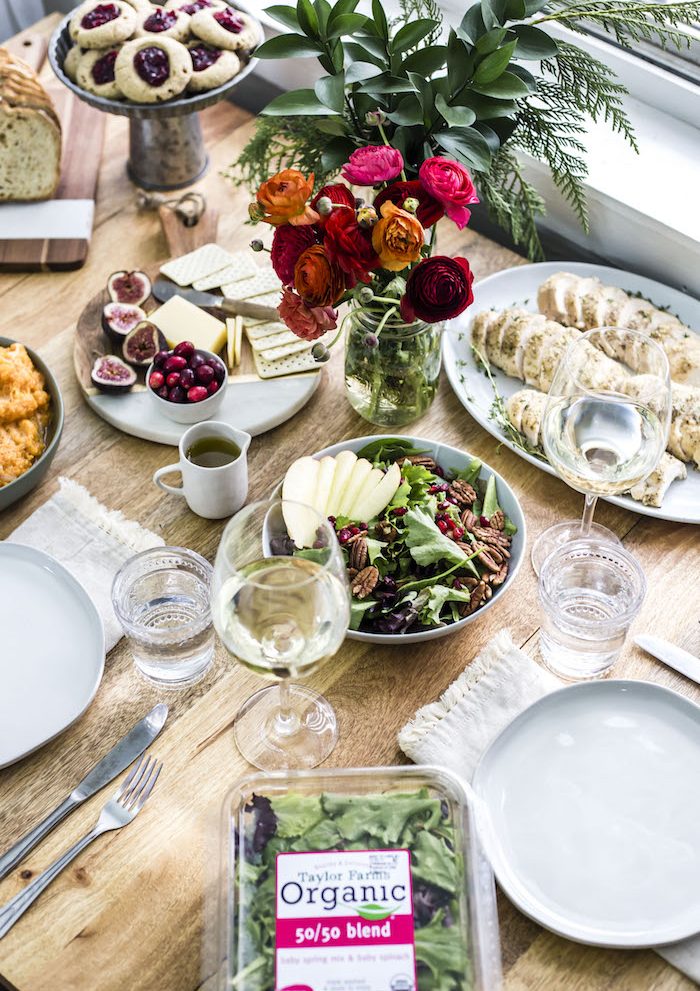 Healthy Holiday Tablescape | thealmondeater.com