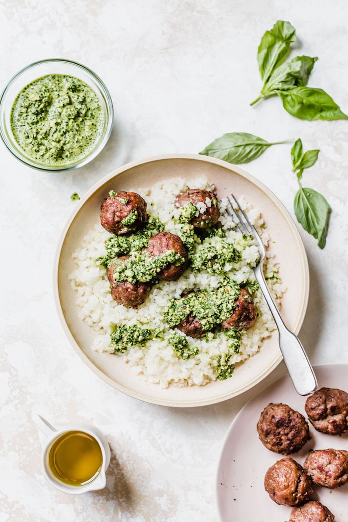 Baked Paleo Meatballs with Kale Pesto | thealmondeater.com