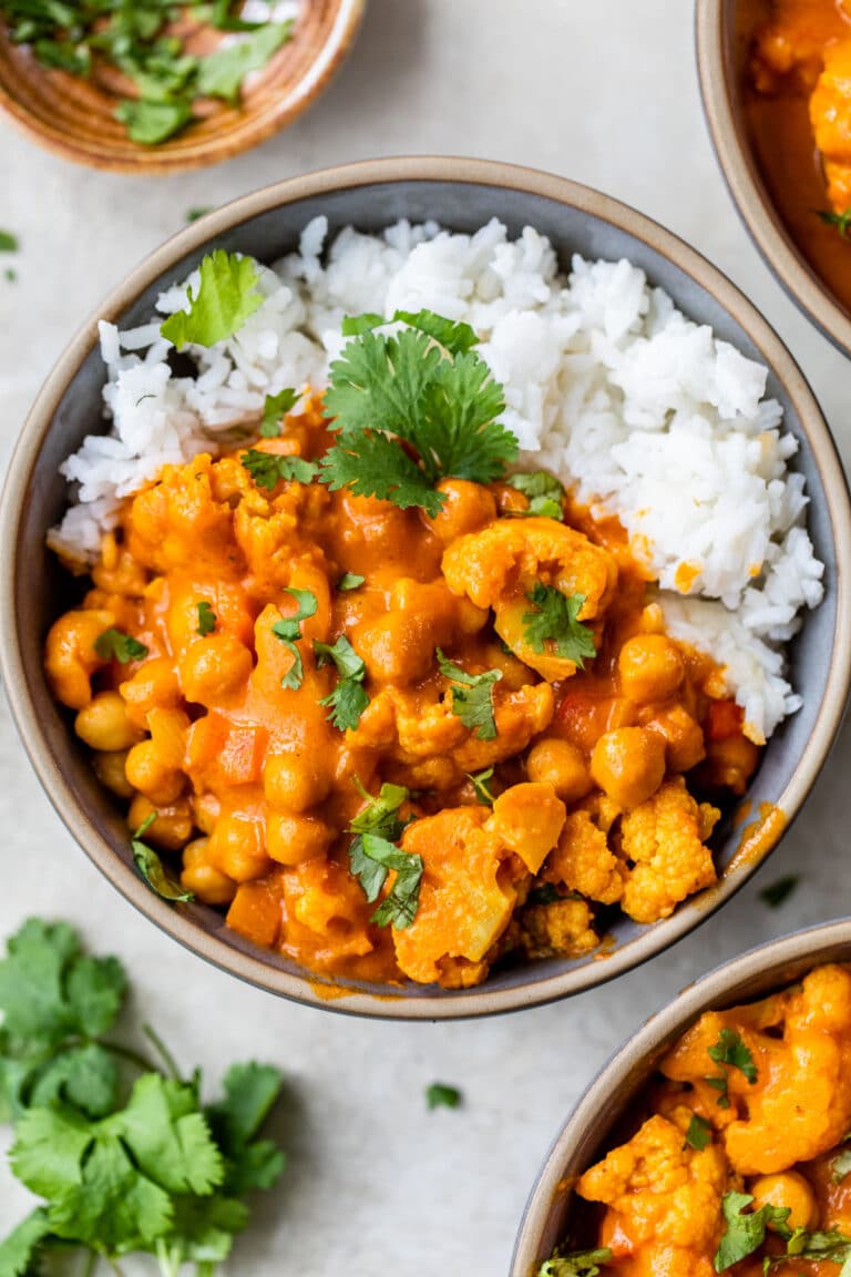 Creamy Chickpea Cauliflower Curry (Vegan) - The Almond Eater