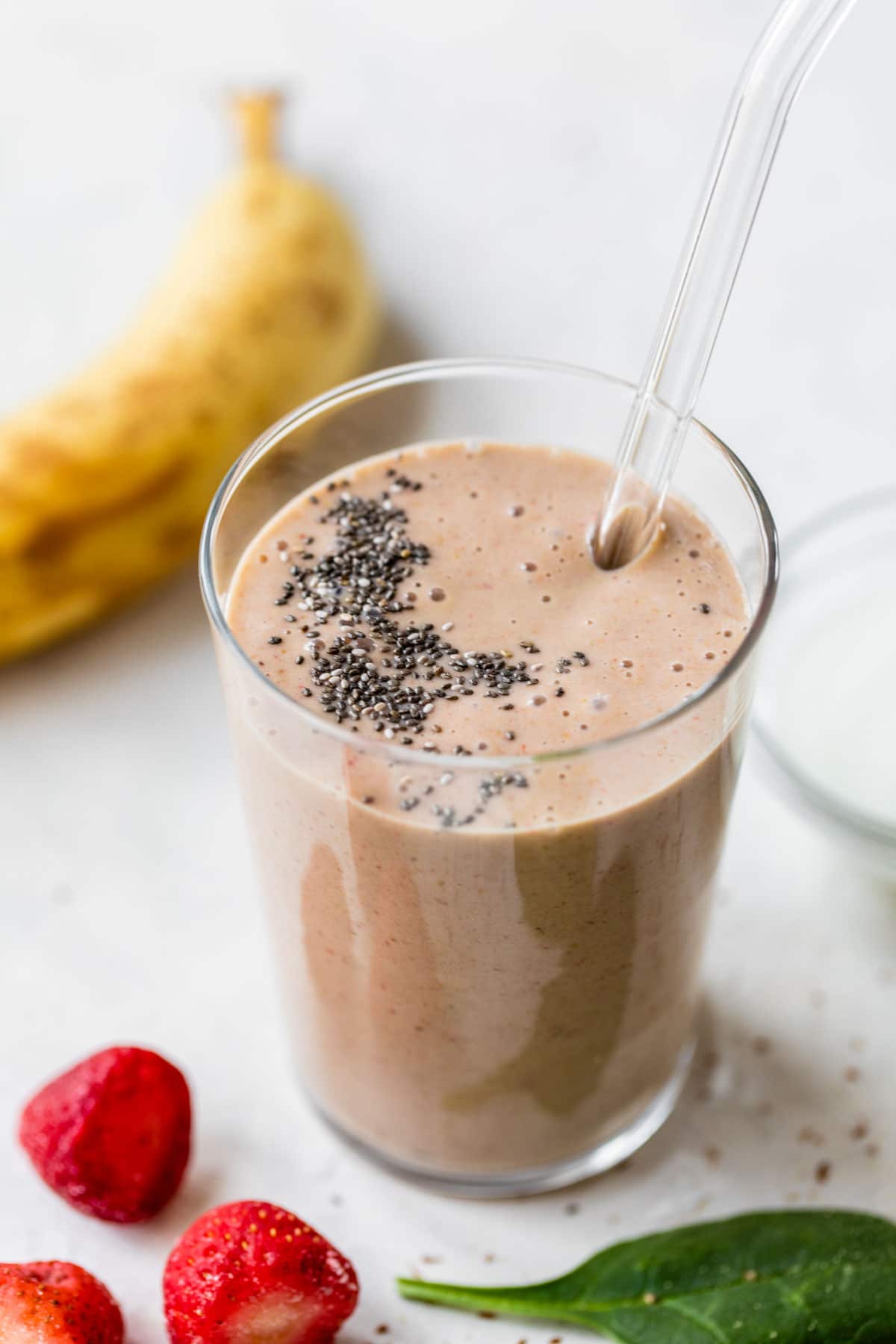 strawberry smoothie with banana, spinach and chia seeds